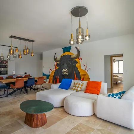 Moderne Confort-jacuzzi-piscine * Saint-Quentin-la-Poterie