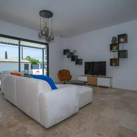 Moderne Confort-jacuzzi-piscine Saint-Quentin-la-Poterie